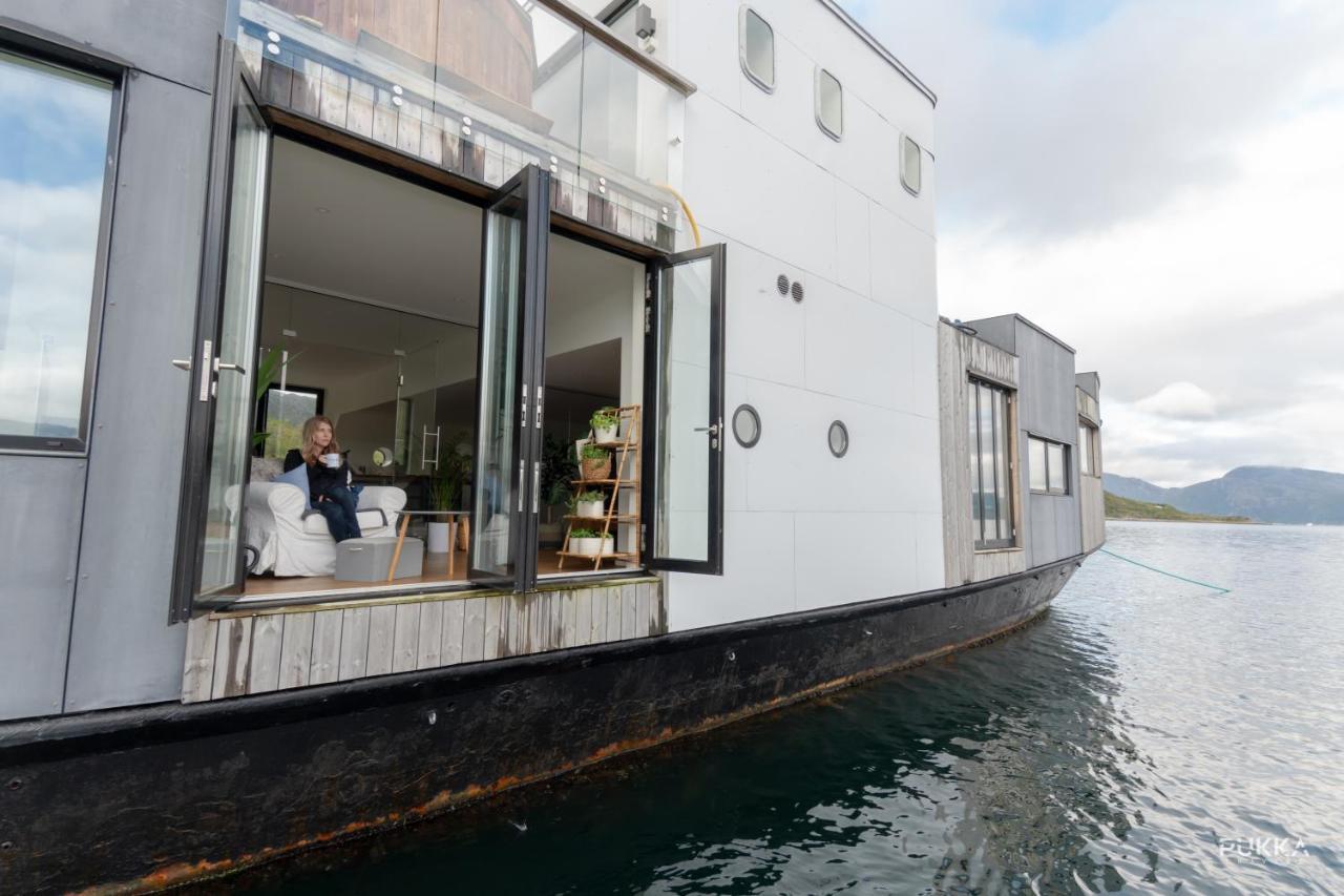 Volda Floating Home Kvaloya Bagian luar foto