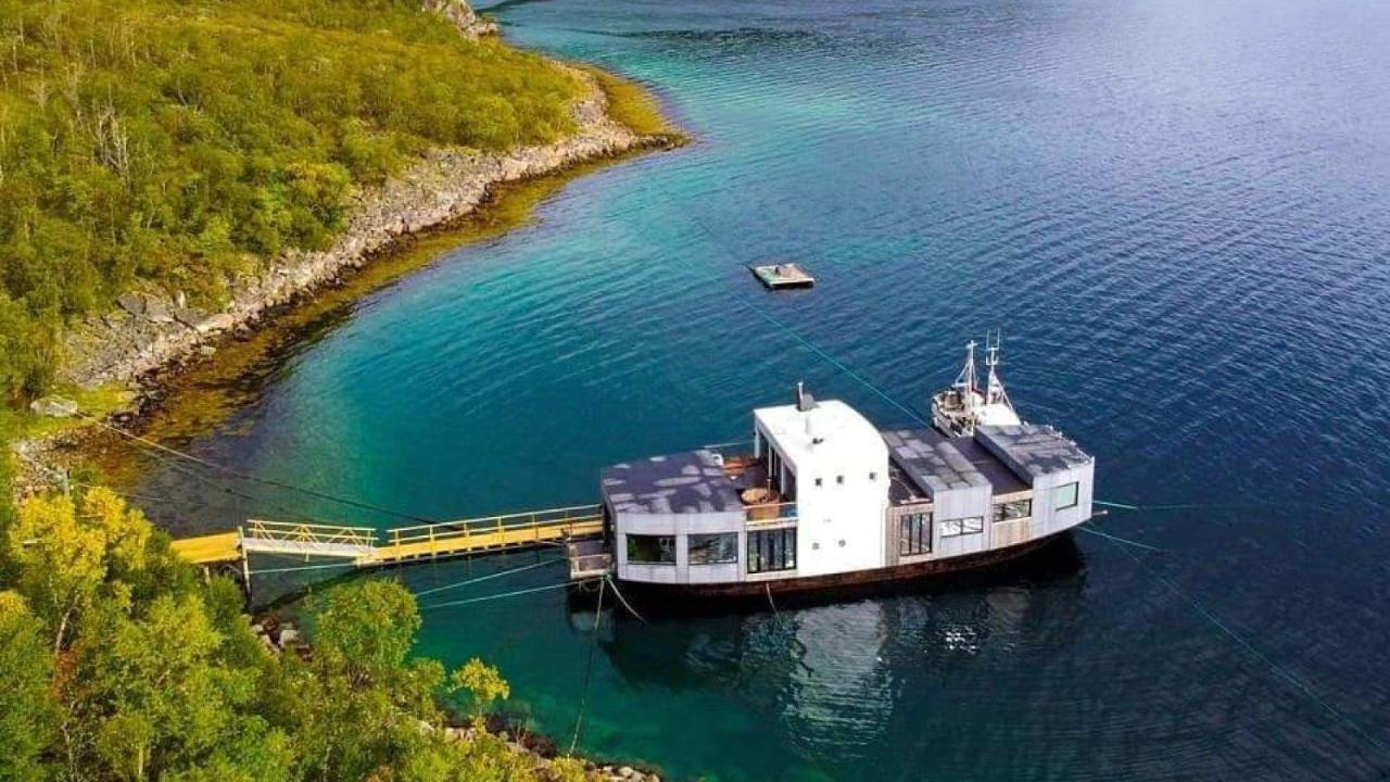 Volda Floating Home Kvaloya Bagian luar foto